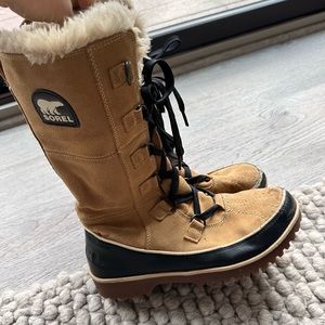 Sorel waterproof boots size 9